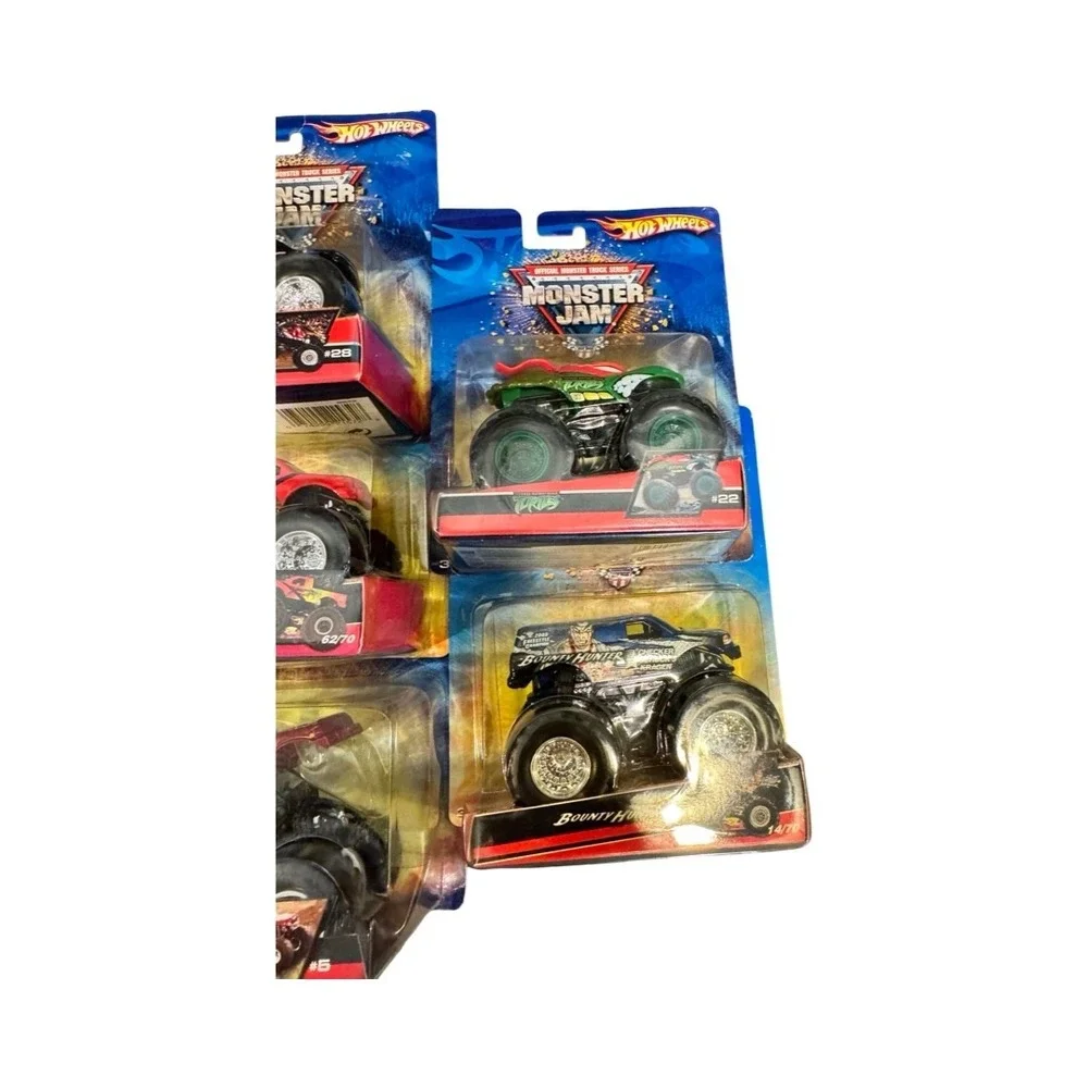 Hot Wheels Monster Jam 1:64 Die-Cast Truck Lot of 11 Superman‎ Blue Thunder New